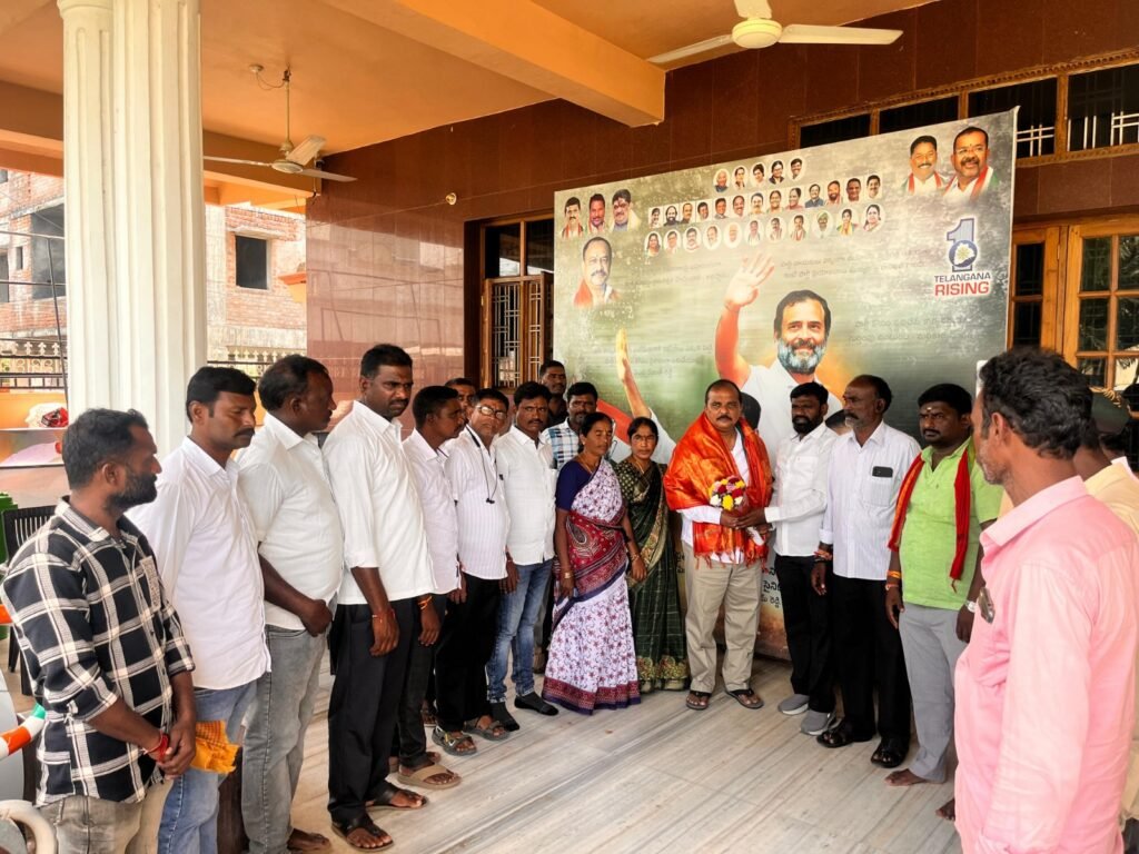 డీసీసీ అధ్యక్షుడు ఇనగాల వెంకట్రామ్‌ రెడ్డిని మర్యాదపూర్వకంగా కలిసిన పీఏసీఎస్ చైర్మన్ బయ్యగోని కుమారస్వామి: హసన్‌పర్తి మండల కాంగ్రెస్ ముఖ్య సమావేశం