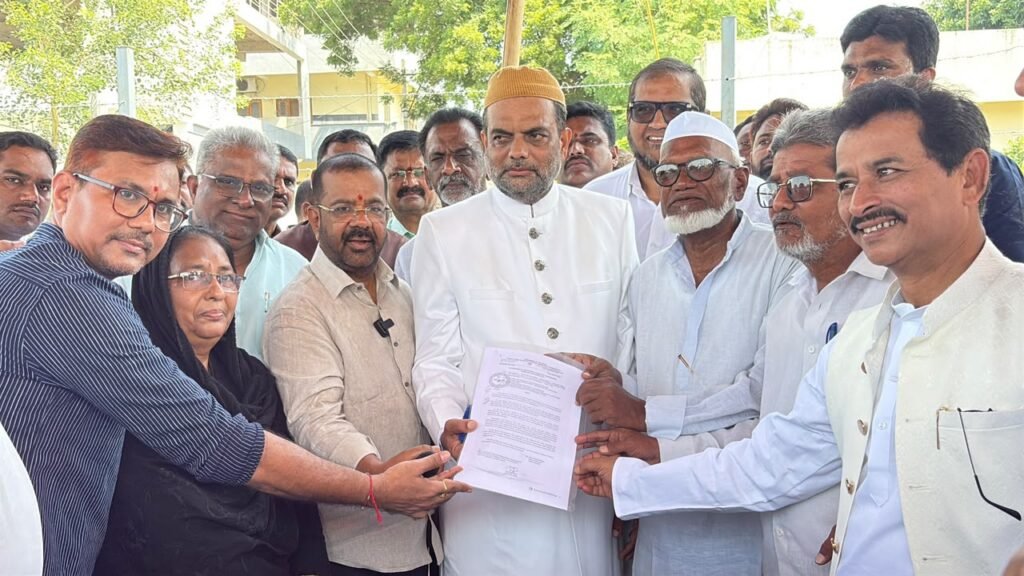 షాదీఖానా స్థల కేటాయింపు పత్రం అందజేసిన ఎమ్మెల్యే నాయిని రాజేందర్ రెడ్డి…. అందరి ఆమోదంతో అనువైన స్థలాన్నే కేటాయిస్తున్నాం: ఎమ్మెల్యే నాయిని. రాజేందర్ రెడ్డి ……