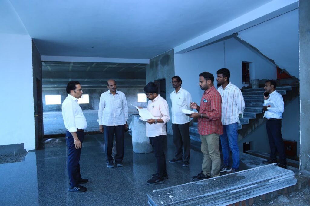 ఆక్యుపెన్సీ సర్టిఫికెట్ల జారీకి భవనాల క్షేత్రస్థాయి పరిశీలించిన కమిషనర్ వెంకన్న….