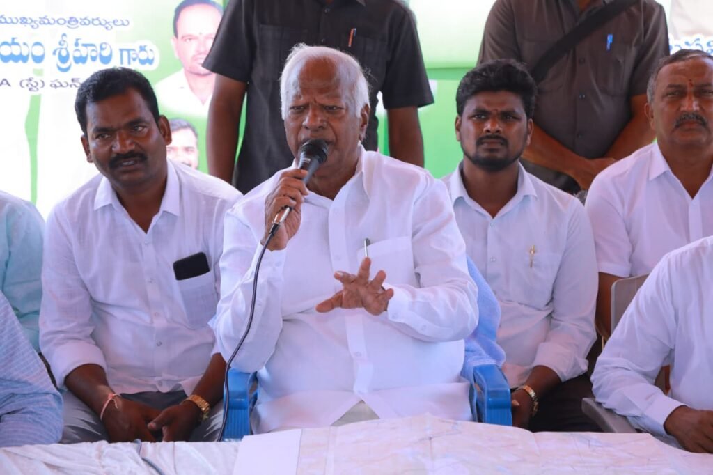 నియోజకవర్గంలోని ప్రతీ ఎకరానికి రెండు పంటలకు సాగు నీరు అందించాలన్నదే నా ఆలోచన…. -రాజకీయాలకు అతీతంగా దేవాదుల పనులకు ప్రతీ ఒక్కరూ సహకరించాలి….. – ఎమ్మెల్యే కడియం శ్రీహరి….