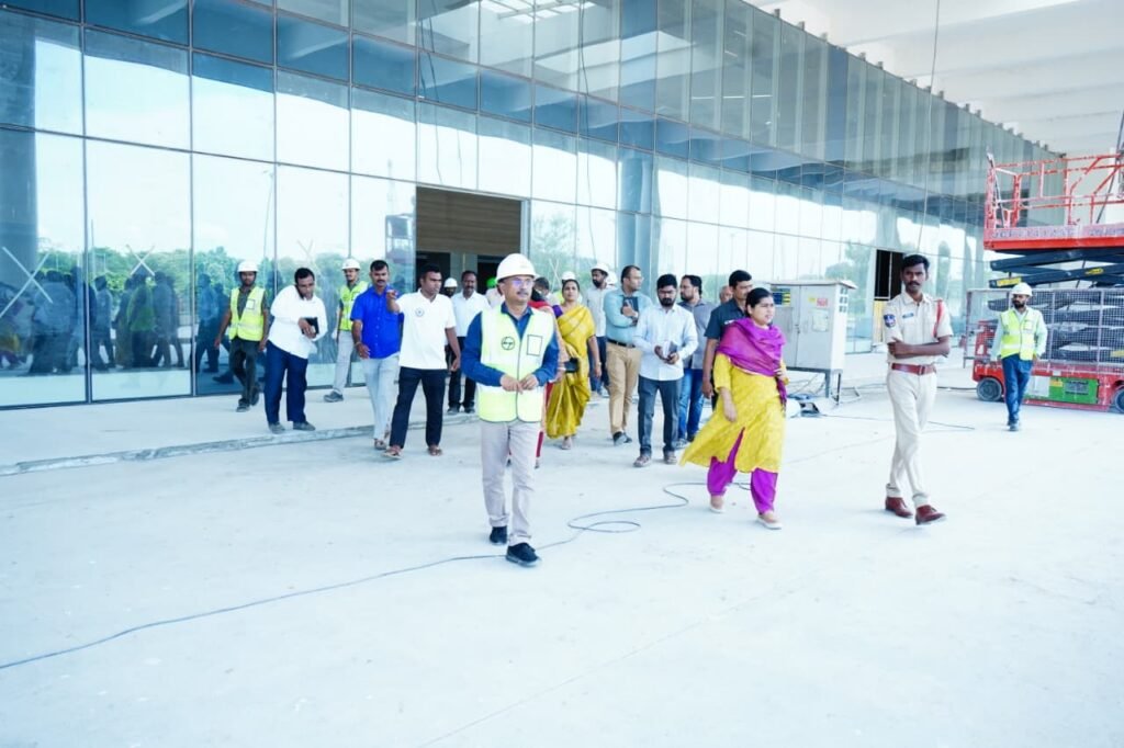 సూపర్ స్పెషాలిటీ ఆసుపత్రి పనులను పరిశీలించిన జిల్లా కలెక్టర్