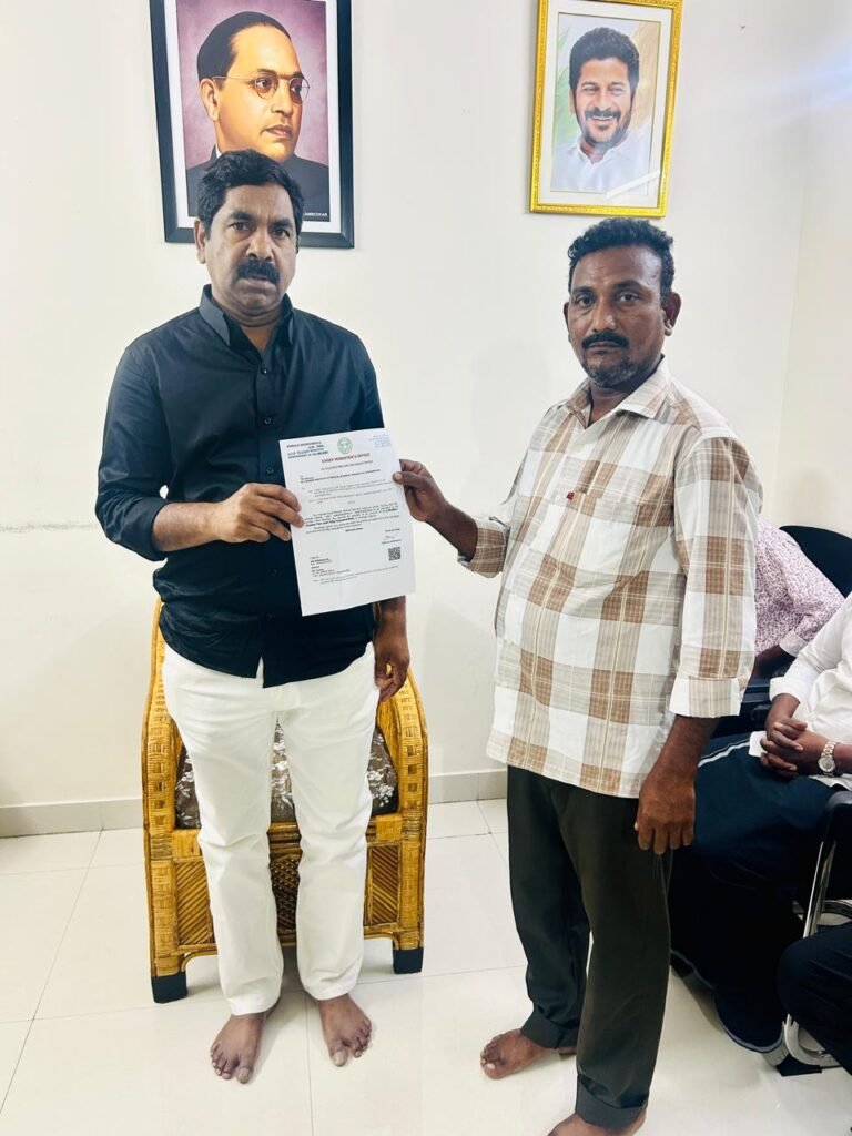 *ఆపదలో ఉన్న వారికి ఆర్థిక భరోసా.. LOC చెక్కులు అందజేసిన ఎమ్మెల్యే కేఆర్ నాగరాజు …