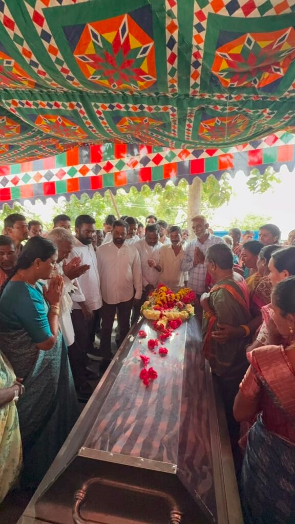 వంచనగిరిలో మృతుల కుటుంబాలకు వరంగల్ ఎమ్మెల్యే    కొండా సురేఖ పరామర్శ — అండగా ఉంటామని భరోసా