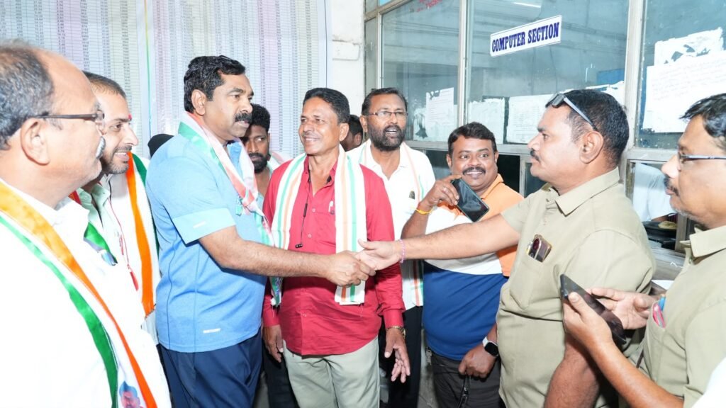 –కార్మికుల సంక్షేమానికి కాంగ్రెస్ ప్రభుత్వం కట్టుబడి ఉంది…ఆర్టీసీ ఎన్నికల ప్రచారంలో పాల్గొన్న ఎమ్మెల్యే కేఆర్ నాగరాజు….