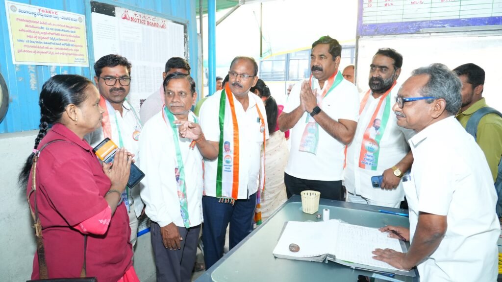 ఆర్టీసీ ఎన్నికల ప్రచారంలో ఎమ్మెల్యే కేఆర్ నాగరాజు … –కార్మికుల హక్కుల కోసం ఐక్య కూటమికి మద్దతు ఇవ్వాలని పిలుపు…