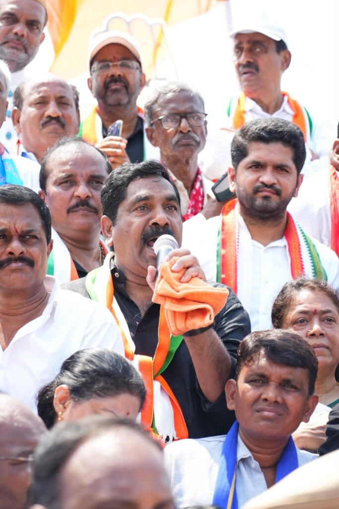 ప్రజాస్వామ్య పరిరక్షణ కోసం కాంగ్రెస్ పాదయాత్ర… –ఓటు చోరీ, అక్రమాలకు పాల్పడిన సీఈసీ జ్ఞానేష్ కుమార్‌ రాజీనామా చేయాలి: ఎమ్మెల్యే కేఆర్ నాగరాజు….