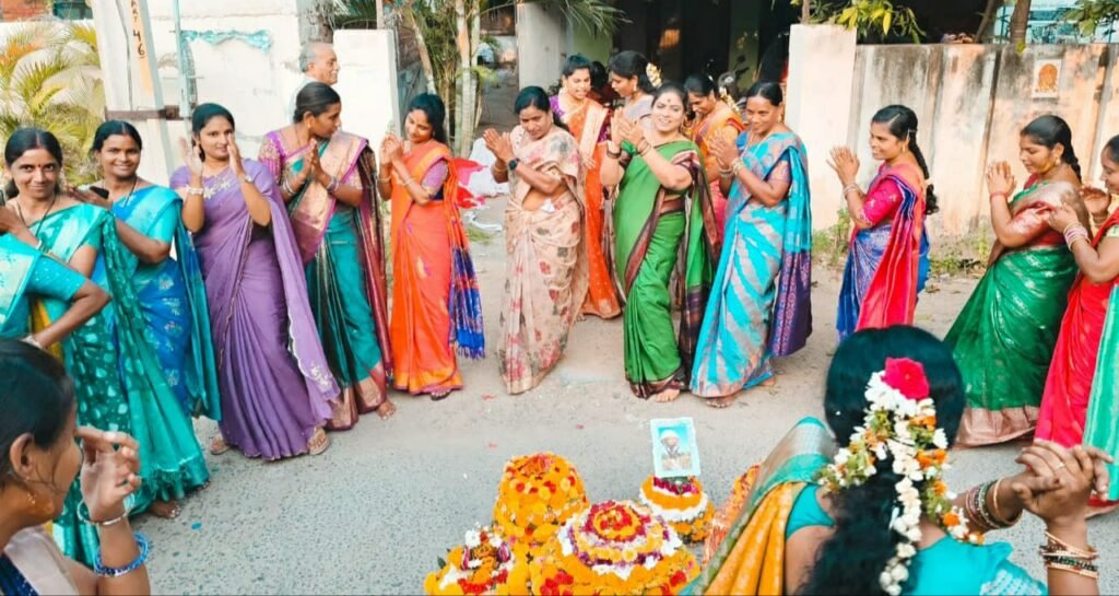 -అంబరాన్ని అంటిన మహిళల బతుకమ్మ సంబరాలు- డాక్టర్ అనితా రెడ్డి…