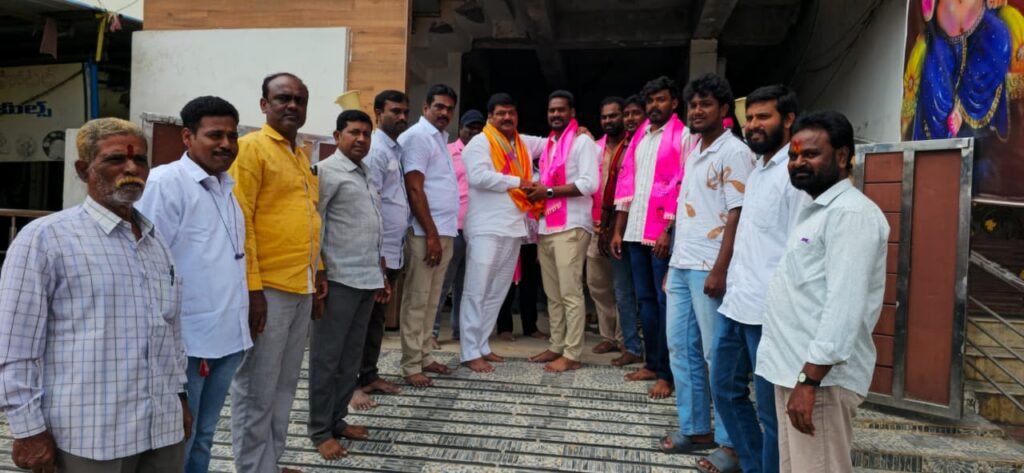 41వ డివిజన్‌లో తూర్పు నియోజకవర్గంలో బీఆర్ఎస్ పార్టీలోకి కాంగ్రెస్ పార్టీ నాయకుల చేరికలు