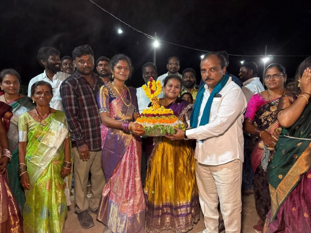 -గ్రామాల్లో సద్దుల బతుకమ్మ సంబరాలు: పర్యటించిన డీసీసీ అధ్యక్షులు ఇనగాల వెంకట్రామ్ రెడ్డి …