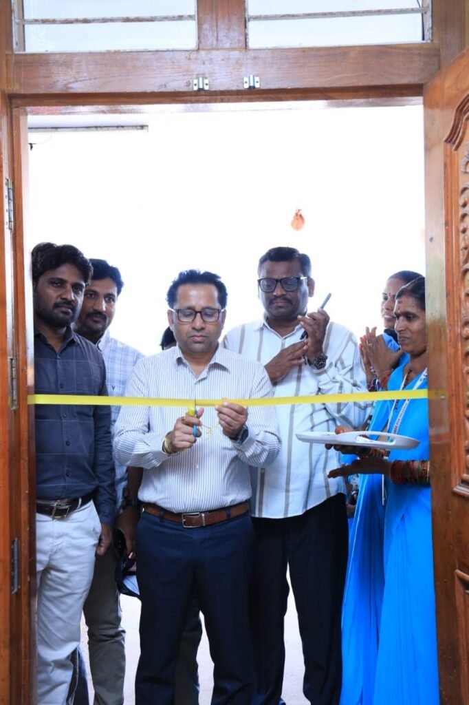–స్వచ్ఛ సేవకుల ఆరోగ్య పరిరక్షణే జీడబ్ల్యూఎంసీ ధ్యేయం…. –పారిశుద్ధ్య కార్మికుల ఆరోగ్య పరిరక్షణకు వైద్య శిబిరాన్ని ప్రారంభించిన కమిషనర్ వెంకన్న—