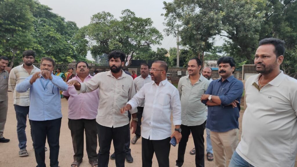 -అమ్మవారి శరన్నవరాత్రి ఉత్సవాల ఏర్పాట్లను నాయిని రాజేందర్ రెడ్డి  పరిశీలన…