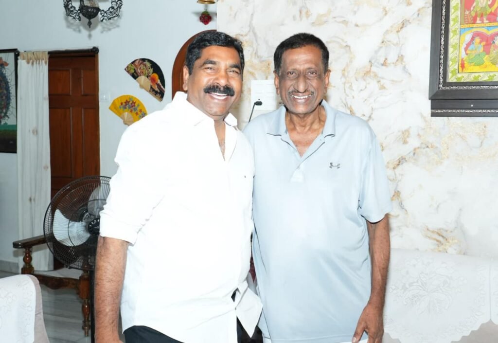 ఎర్రబెల్లి వరద రాజేశ్వర్ రావు  ని పరామర్శించిన వర్ధన్నపేట ఎమ్మెల్యే KR నాగరాజు …