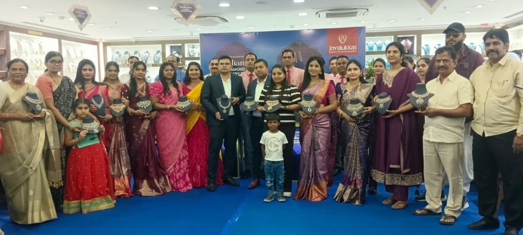 —హన్మకొండలో జోయాలుక్కాస్‌ బ్రిలియన్స్ డైమండ్ జ్యువెలరీ షో ప్రారంభం— -అక్టోబర్ 18 వరకు ప్రత్యేక ప్రదర్శన..రూ.లక్షకు పైగా వజ్రాభరణాల కొనుగోలుపై ఉచిత బంగారు నాణెం—