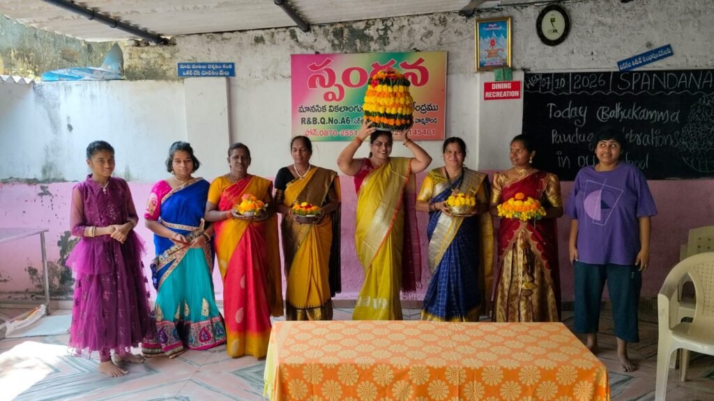 –మానసిక దివ్యాంగుల పిల్లలతో బతుకమ్మ సంబరాలు మనస్సు కు ఆనందాన్ని ఇచ్చాయి-డాక్టర్ అనితా రెడ్డి…