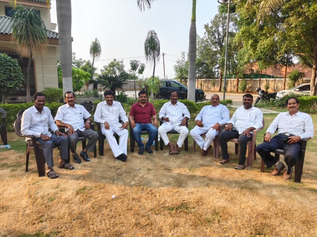 అన్ని కులాల్లోని నిరుపేదలకూ రిజర్వేషన్లు దక్కాలి * ఆర్థిక ప్రాతిపదికన రిజర్వేషన్ల సాధనే లక్ష్యం
