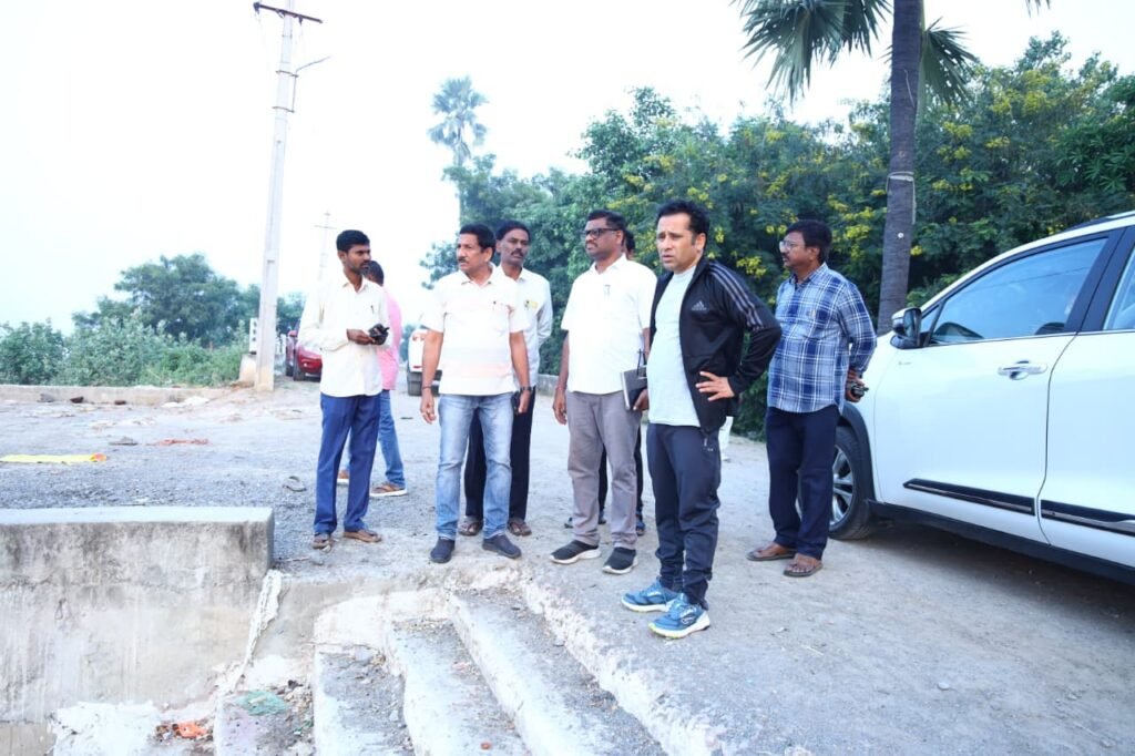 సంప్రదాయాల సౌరభం.. సద్దుల బతుకమ్మకు ఘనమైన ఏర్పాట్లు… —జీడబ్ల్యూఎంసీ కమిషనర్ టి. వెంకన్న…