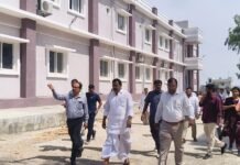 సాధ్యమైత తొందరగా జిల్లా ప్రభుత్వ ఆసుపత్రి నీ నూతన భవనంలోని మార్చాలి