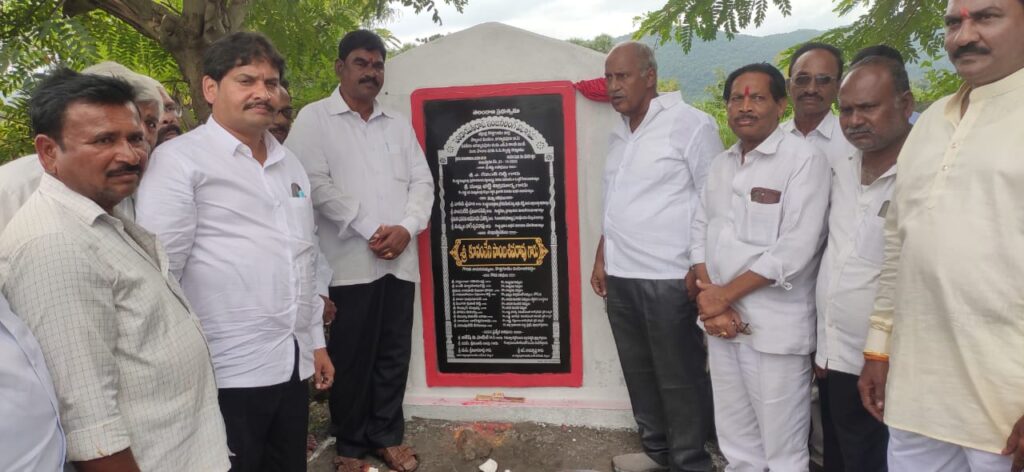 పాల్వంచ మండలంలో పలు అభివృద్ధి కార్యక్రమాలకు ప్రారంభోత్సవం, శంకుస్థాపనలు నిర్వహించిన ఎమ్మెల్యే కూనంనేని