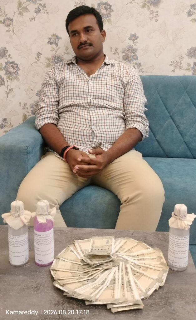 రూ.30 వేల లంచం తీసుకుంటూ రాజంపేట ఎస్సై ఏసీబీకి పట్టుబాటు