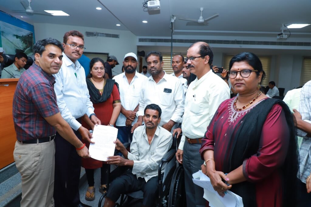 ఫిర్యాదులను సత్వరమే పరిష్కరించాలి: అదనపు కలెక్టర్