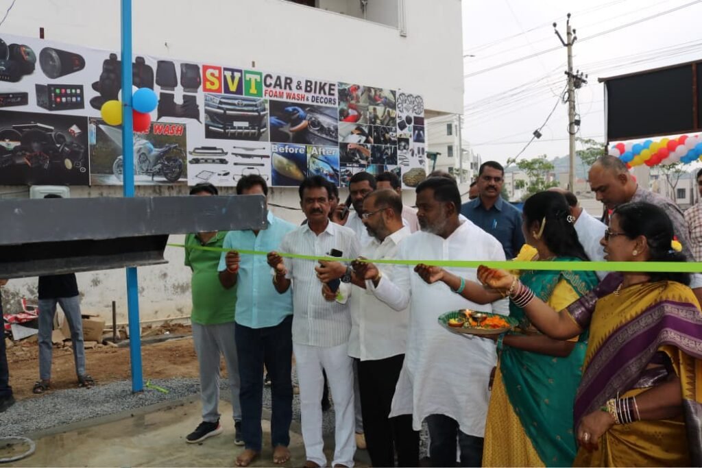హంటర్ రోడ్డులో SVT కార్, బైక్ వాష్ ప్రారంభించిన ఎమ్మెల్యే నాయిని.
