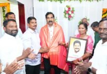 -పేదల సొంతింటి కలను సాకారం చేయడమే కాంగ్రెస్ ప్రభుత్వ లక్ష్యం…ఇందిరమ్మ ఇంటిని ప్రారంభించిన ఎమ్మెల్యే కేఆర్ నాగరాజు