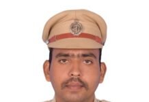 సైబర్ మోసాలపై అప్రమత్తంగా ఉండాలి: ఇన్స్పెక్టర్ నరహరి